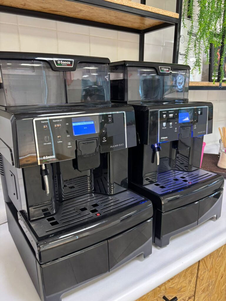 Cafetera súper automática para oficina
